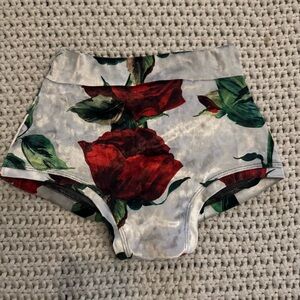 Pole Dance Floral High-Waisted Shorts, soft velvety, scrunched back. Size Small